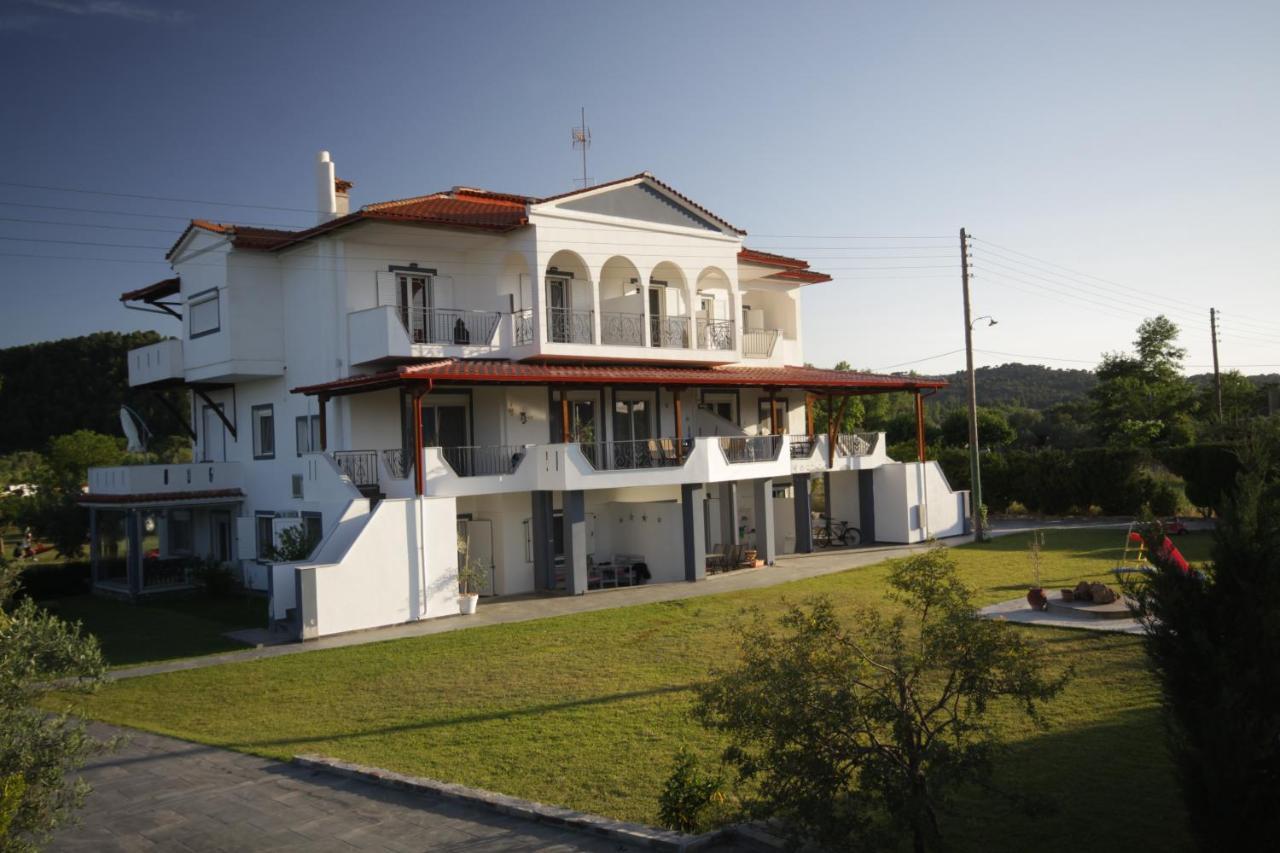 Zephyros Family Apartments 2 Ormos Panagias Exterior photo