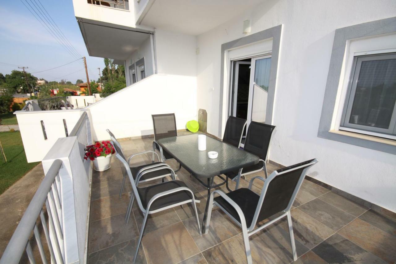 Zephyros Family Apartments 2 Ormos Panagias Exterior photo